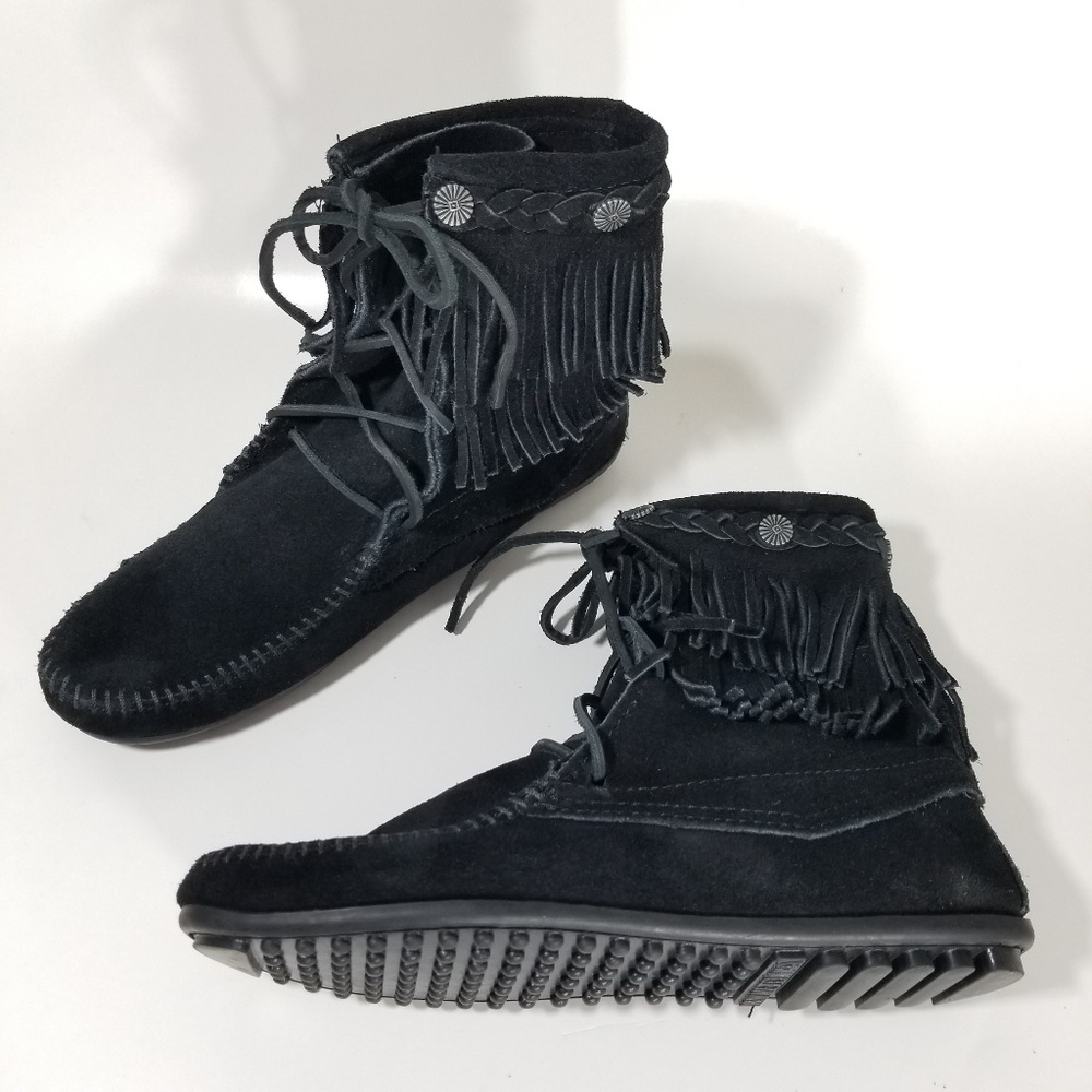 Minnetonka Suede Double Fringe Tramper Boots